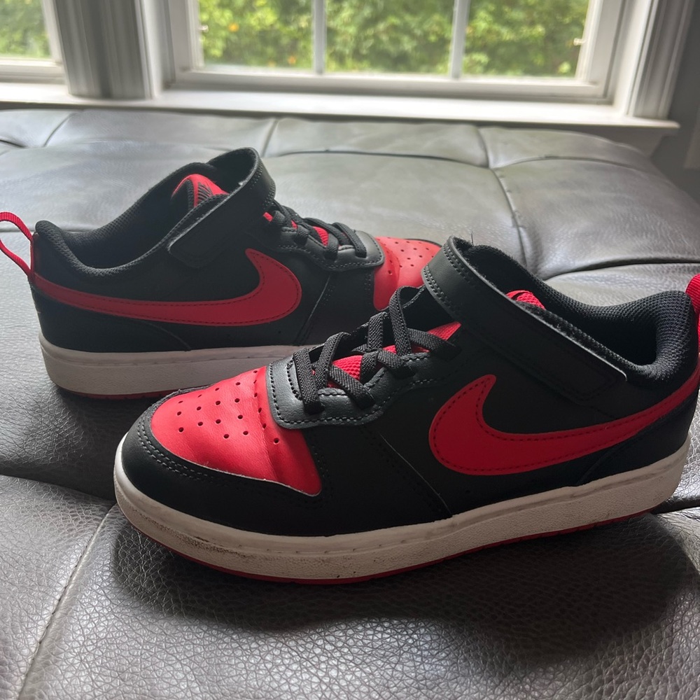 Nike boys shoes